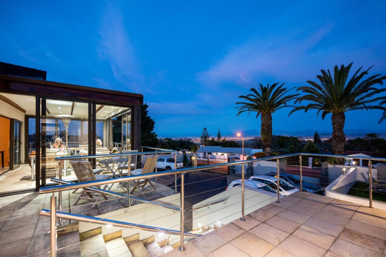Four Palms Accommodation Дурбанвиль Экстерьер фото